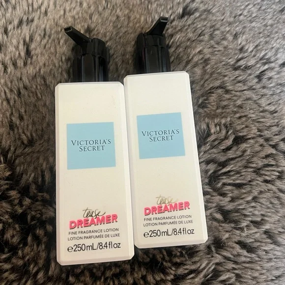 NEW Victoria’s Secret Tease Dreamer Fine Fragrance Lotion SET - Picture 1 of 2